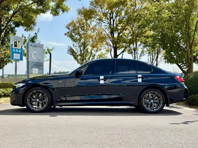 BMW 3 Series — Фото автомобиля 10
