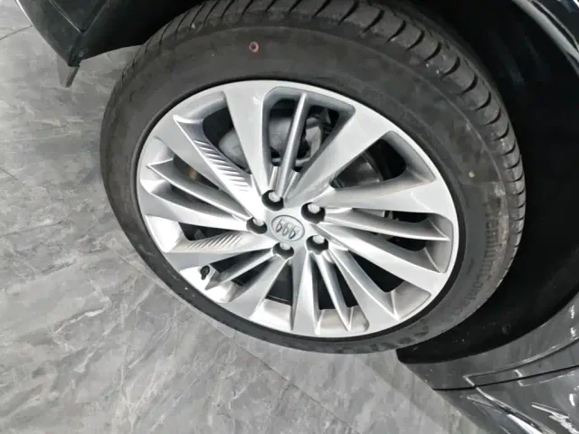 Buick Envision Plus — Фото автомобиля 22