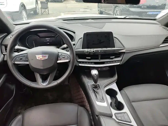 Cadillac CT4 — Фото автомобиля 5