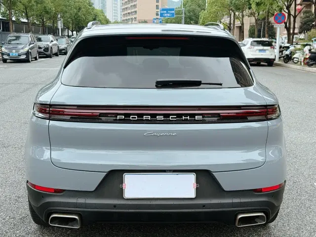 Porsche Cayenne — Фото автомобиля 6