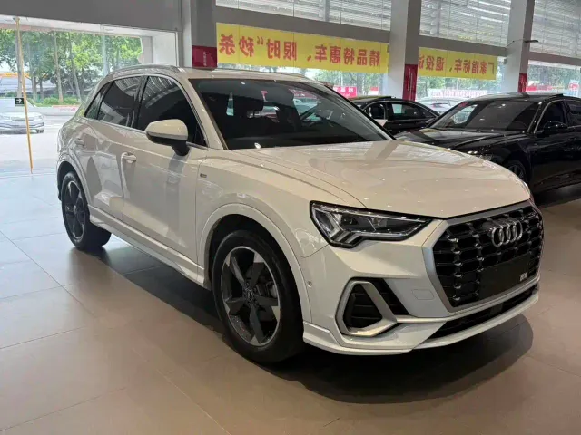 Audi Q3 — Фото автомобиля 3