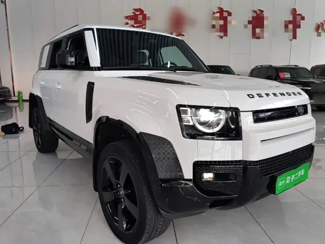 Land Rover Defender — Фото автомобиля 3