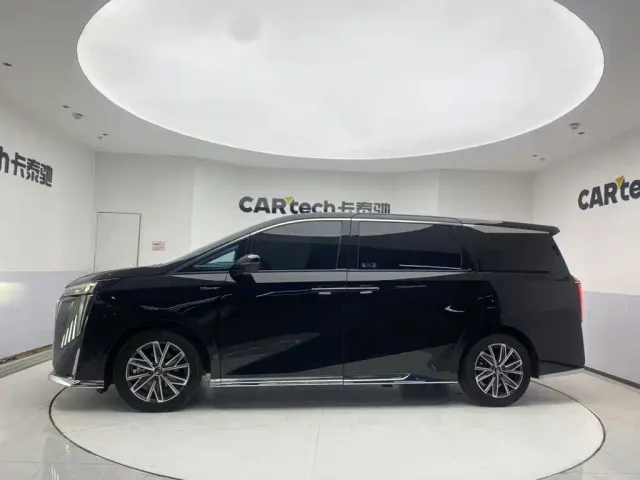 GAC Trumpchi M8 — Фото автомобиля 8