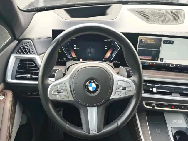 BMW X5 — Фото автомобиля 9