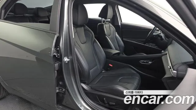 Hyundai Avante CN7 — Фото автомобиля 16