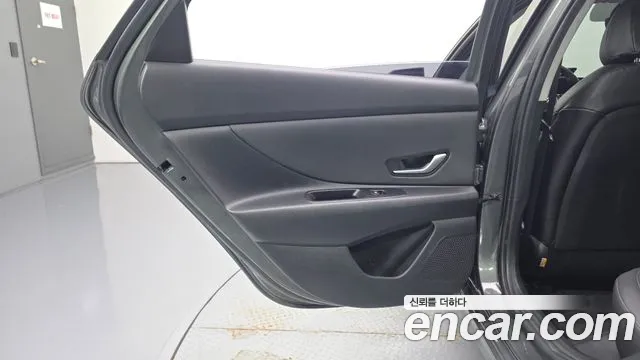 Hyundai AVANTE Avante (CN7) — Фото автомобиля 25