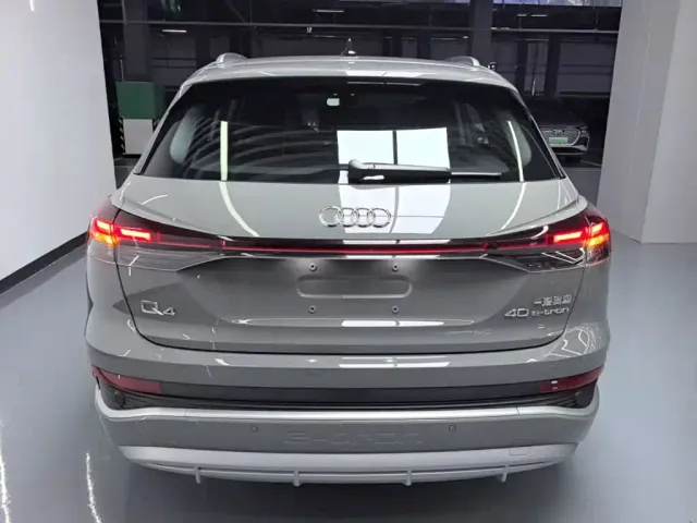 Audi Q4 e-tron — Фото автомобиля 5
