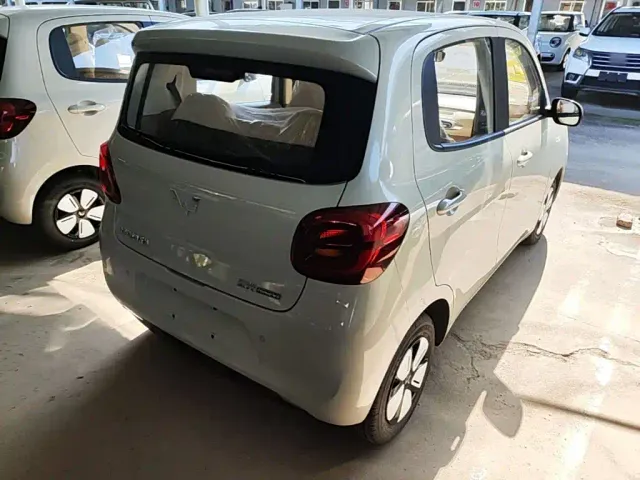 Wuling Hongguang Mini EV — Фото автомобиля 6