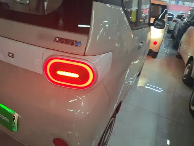 Wuling Hongguang Mini EV — Фото автомобиля 7