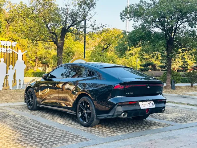 Changan UNI-V — Фото автомобиля 9