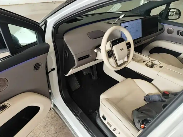 Li Auto i6 — Фото автомобиля 15