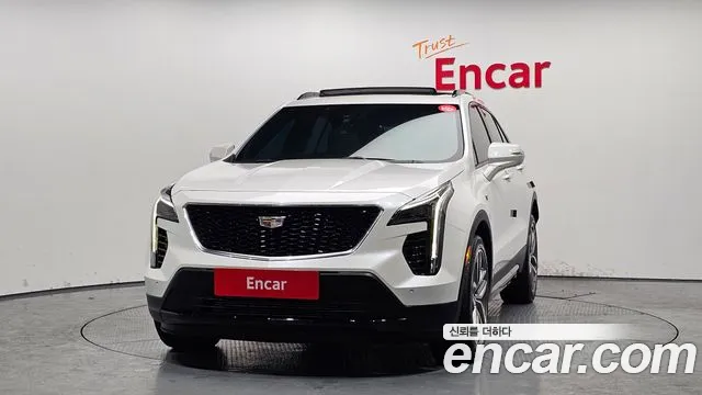 Cadillac XT4 — Фото автомобиля 3