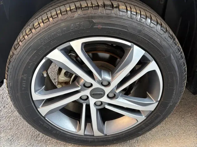 Geely Binyue — Фото автомобиля 21