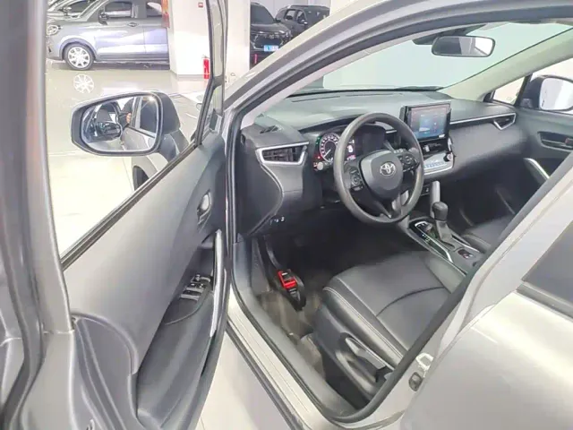 Toyota Corolla Cross — Фото автомобиля 15