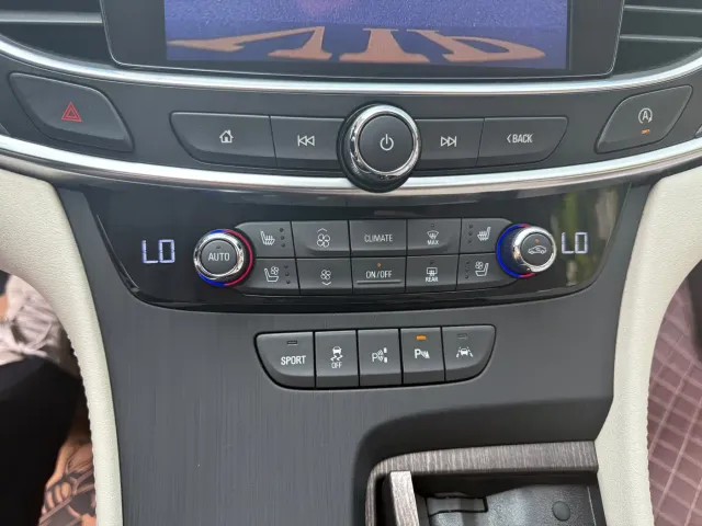 Buick LaCrosse — Фото автомобиля 22