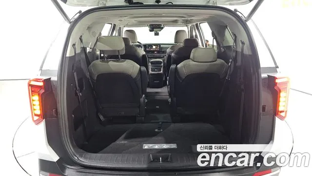Kia Carnival Generation 4 — Фото автомобиля 24