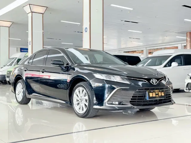 Toyota Camry — Фото автомобиля 3