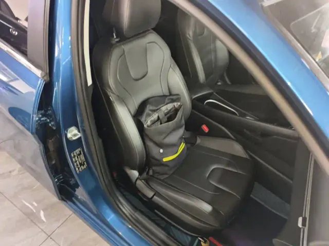 Hyundai Elantra — Фото автомобиля 24