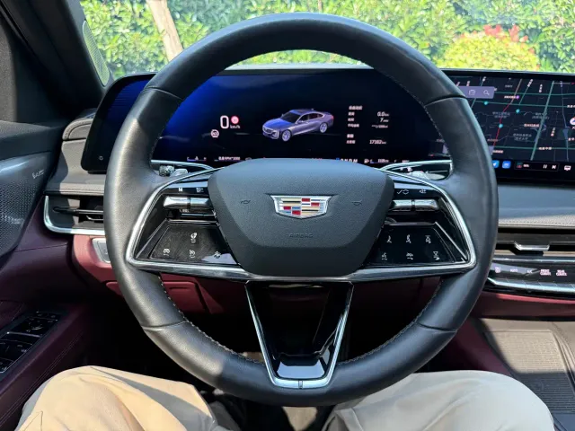 Cadillac CT6 — Фото автомобиля 17