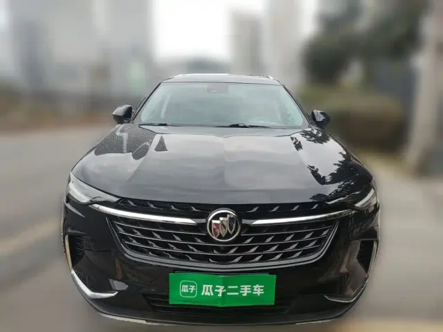 Buick Envision Plus — Фото автомобиля 2