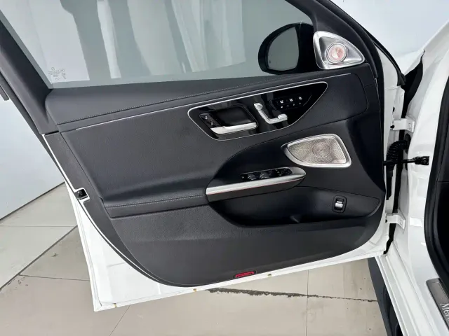 Mercedes-Benz C-Class — Фото автомобиля 9