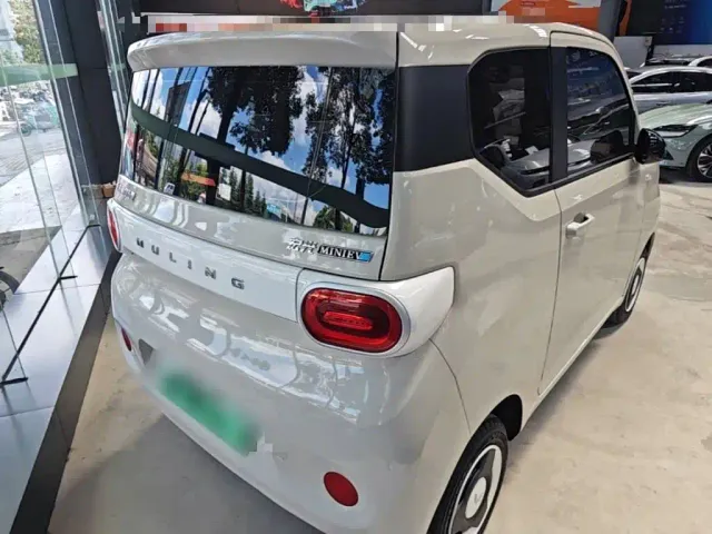 Wuling Hongguang Mini EV — Фото автомобиля 6