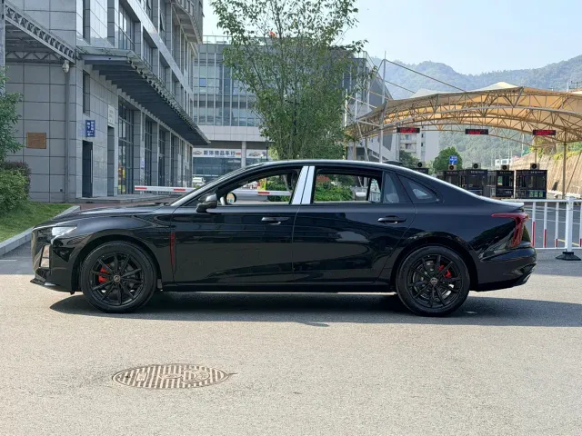 Hongqi H5 — Фото автомобиля 7