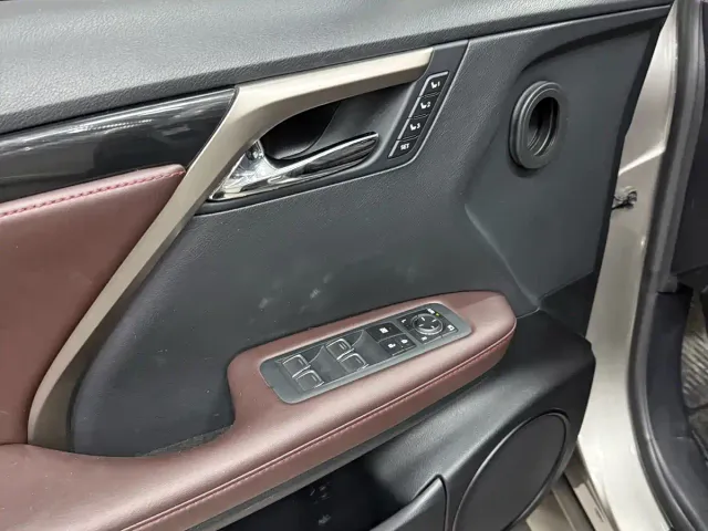 Lexus RX — Фото автомобиля 8