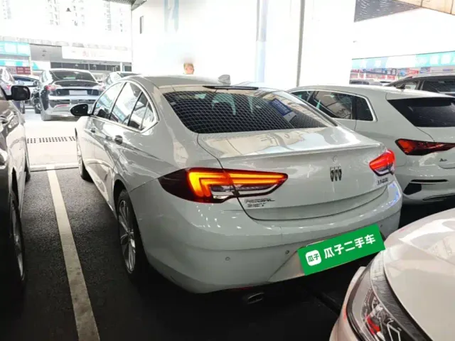 Buick Regal — Фото автомобиля 4