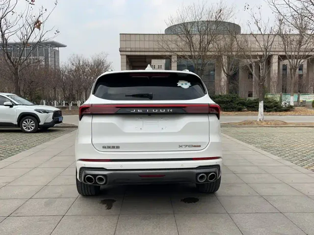 Jetour X70 — Фото автомобиля 3