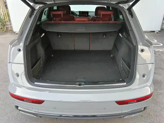 Audi Q5L — Фото автомобиля 10