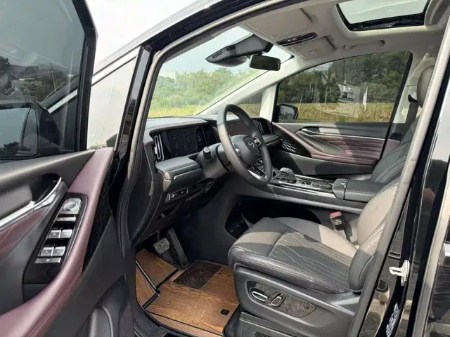 GAC Trumpchi M8 — Фото автомобиля 6