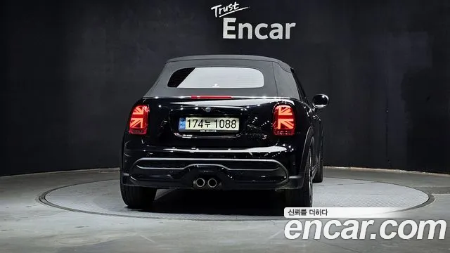 Mini Cooper Convertible — Фото автомобиля 4