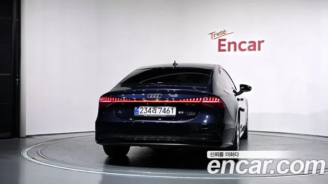 Audi A7 4K — Фото автомобиля 4