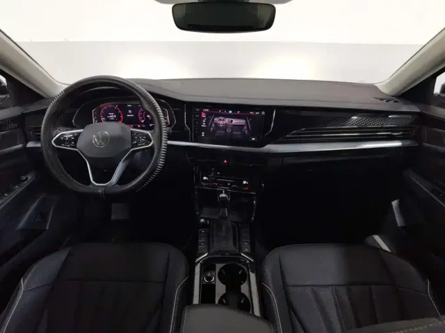 Volkswagen Passat — Фото автомобиля 5
