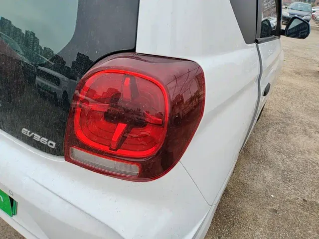 Roewe Clever — Фото автомобиля 7