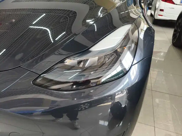 Tesla Model Y — Фото автомобиля 23
