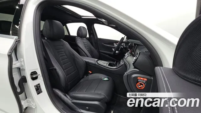 Mercedes-Benz E-Class — Фото автомобиля 18