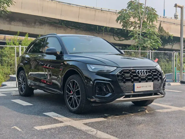 Audi Q5L — Фото автомобиля 3