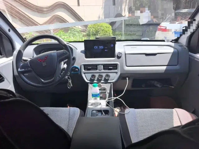 Wuling Yangguang — Фото автомобиля 12