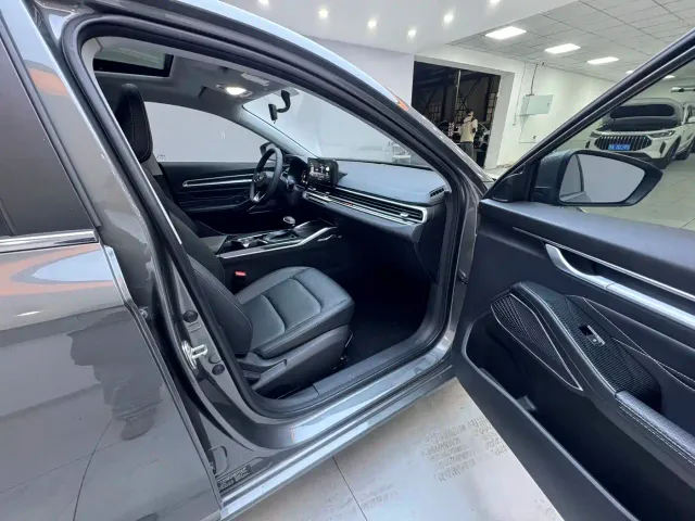 Geely Emgrand — Фото автомобиля 11