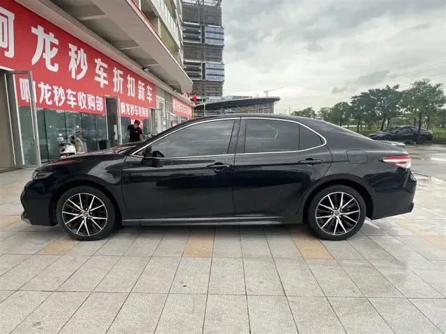 Toyota Camry — Фото автомобиля 3