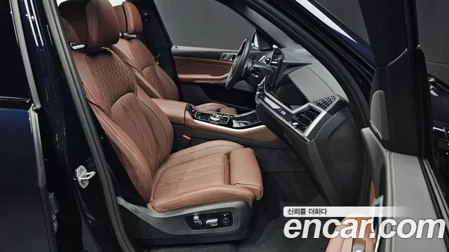 BMW X5 xDrive 40i M Sport — Фото автомобиля 24