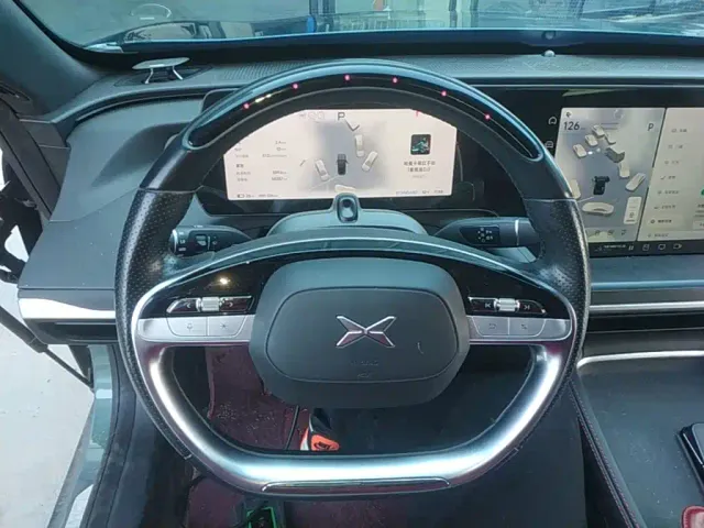 Xpeng P7 — Фото автомобиля 10