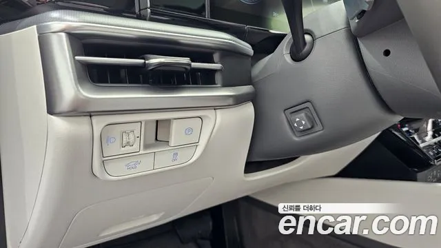 Hyundai Grandeur Grandeur (GN7) 2.5 Бензин 2WD — Фото автомобиля 18