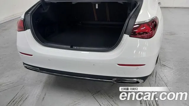 Mercedes-Benz E-Class W214 — Фото автомобиля 11