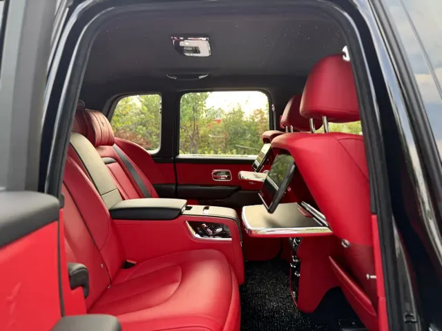 Rolls-Royce Cullinan — Фото автомобиля 22