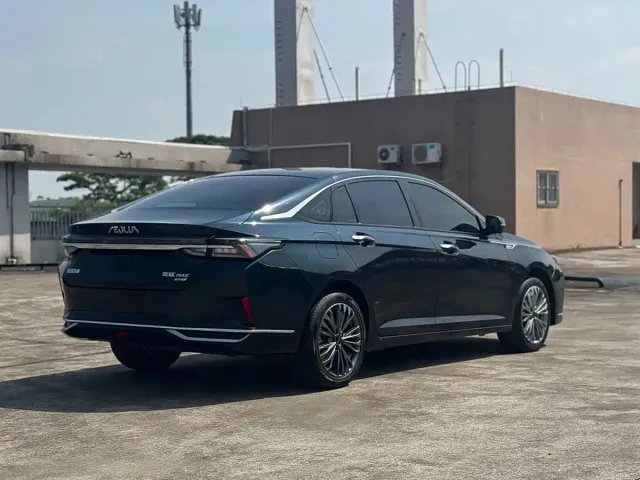 Dongfeng Yixuan MAX — Фото автомобиля 9