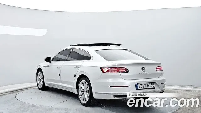 Volkswagen Arteon — Фото автомобиля 2