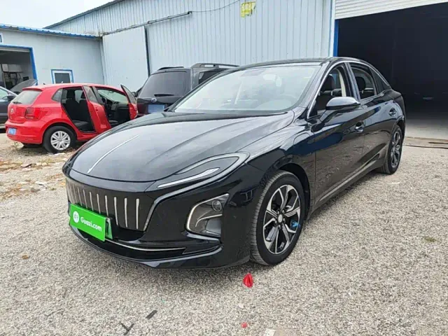 Фотография автомобиля — Hongqi E-QM5